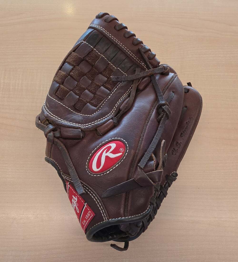 Rawlings GGB1103 11 Inch U.S. Steerhide Baseball Glove Right Hand Throw